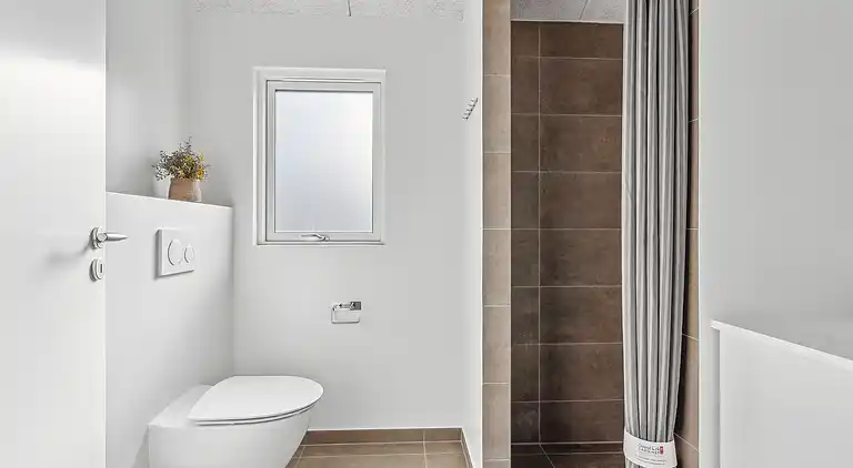 Großes Ferienhaus mit Pool, Spa & Spielraum