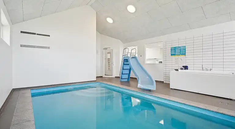 Luxusferienhaus mit Pool, Spa und Terrasse