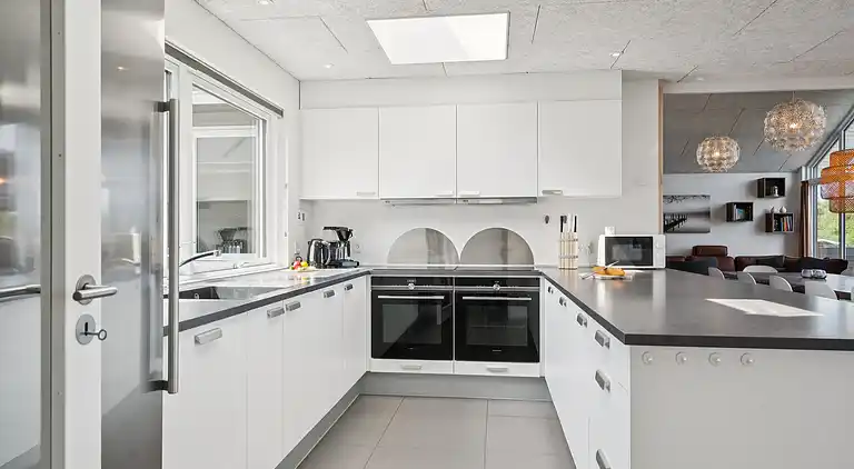 Luxusferienhaus mit Pool, Spa und Terrasse