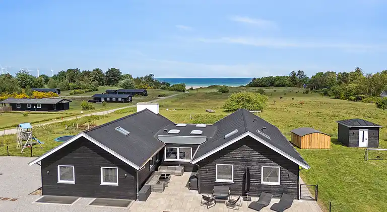 Luxusferienhaus mit Pool, Spa und Terrasse