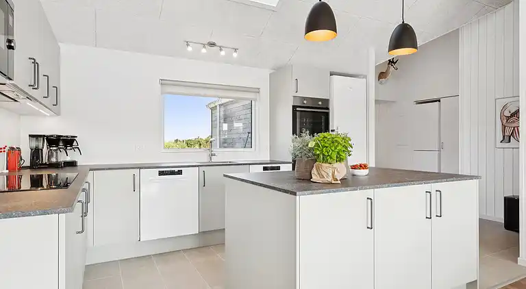 Große Ferienoase mit Pool & Spa bei Skåstrup