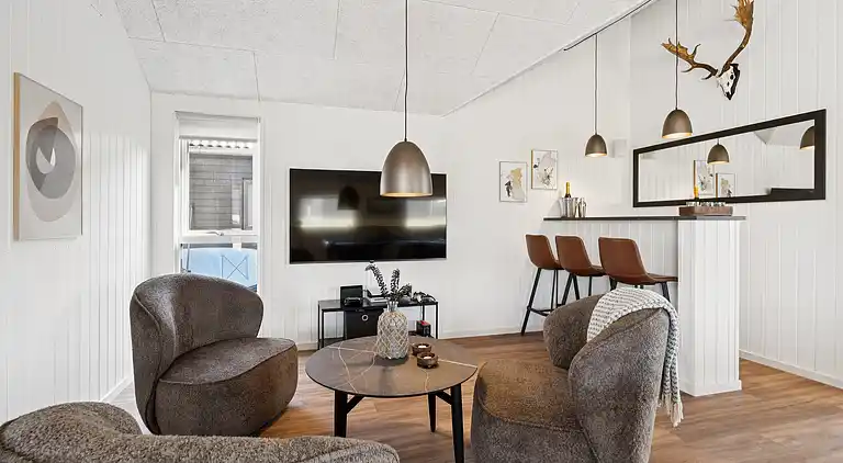 Große Ferienoase mit Pool & Spa bei Skåstrup