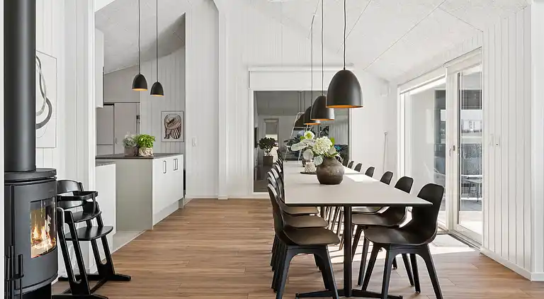 Große Ferienoase mit Pool & Spa bei Skåstrup