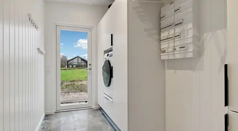 Geräumiges Ferienhaus für 10 mit Spa & Terrasse