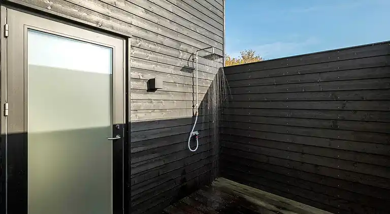 Geräumiges Ferienhaus für 10 mit Spa & Terrasse