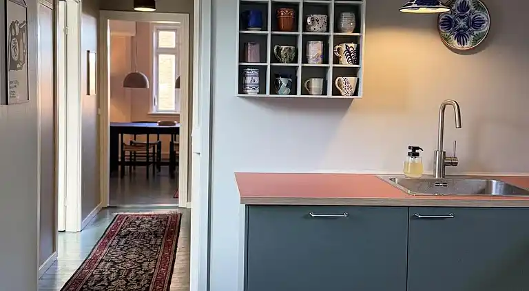 Ferie i Sandvig nær strand og klippekyst