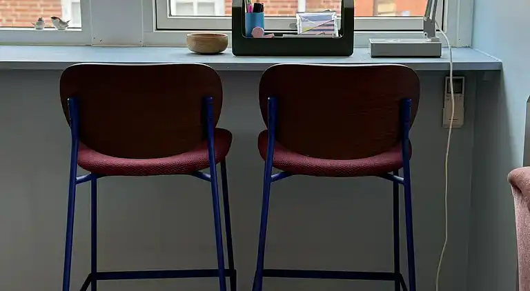 Nyrenoveret og med udsigt over Sandvig og havet