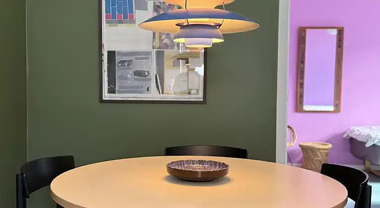 Nyrenoveret ferielejlighed i hjertet af Sandvig