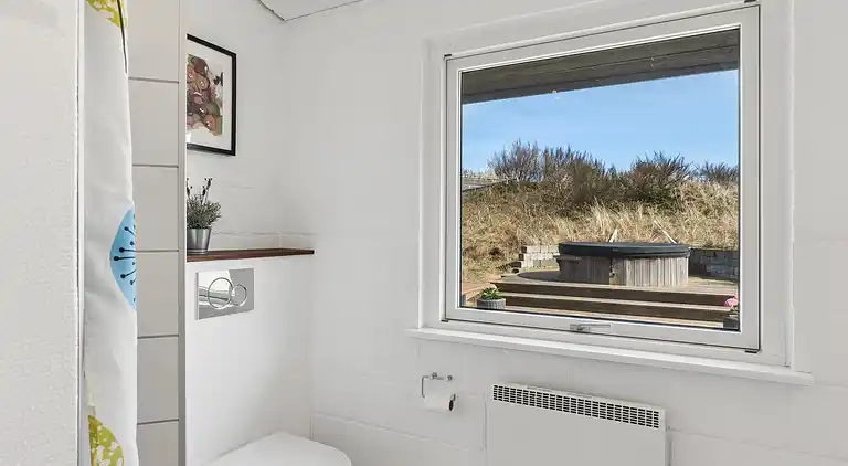 Geräumiges Ferienhaus 150 m vom Strand