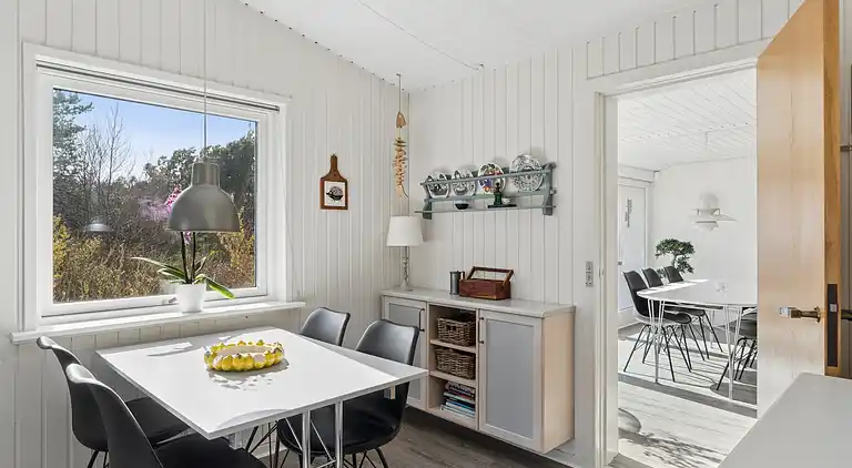 Geräumiges Ferienhaus 150 m vom Strand