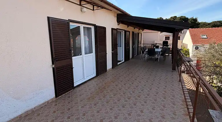 3-Zimmer-Ferienwohnung mit Terrasse und Meerblick Ugljan