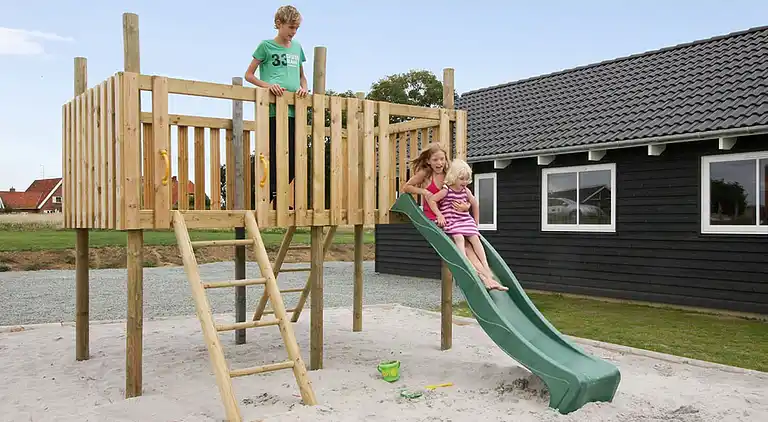 Idyllisches Familienhaus mit Pool & Aktivitäten