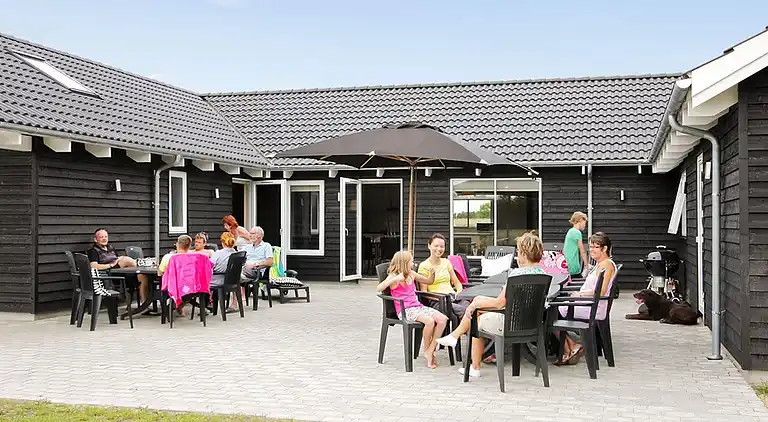 Idyllisches Familienhaus mit Pool & Aktivitäten