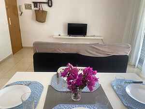 Ayres, simple apartment