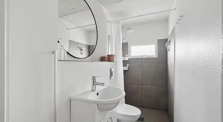 Neu renoviertes Ferienhaus 150 m vom Fjord