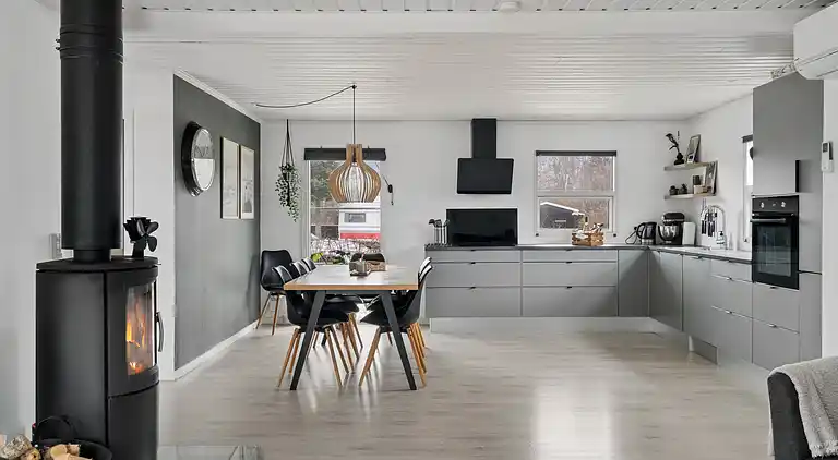 Neu renoviertes Ferienhaus 150 m vom Fjord