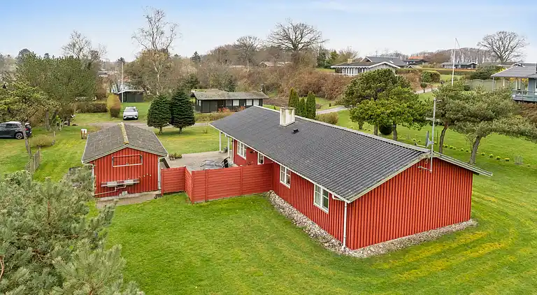 Schöne Ferienbasis nah Strand und Spodsbjerg