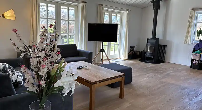 Schönes Ferienhaus mit uneinsehbarem Garten.