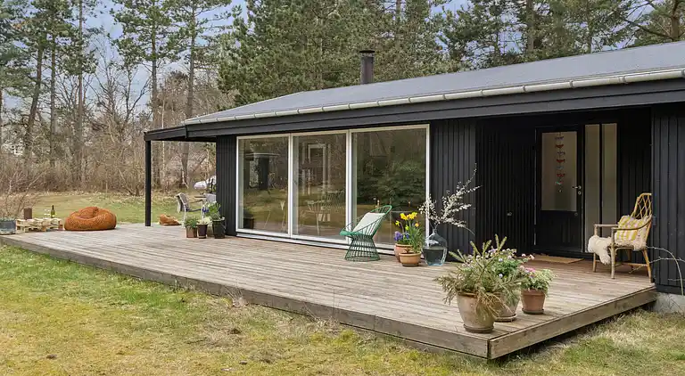 Hyggeligt sommerhus med plads til leg for alle 