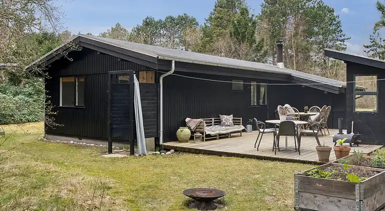 Hyggeligt sommerhus med plads til leg for alle 