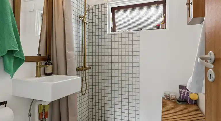 Hyggeligt sommerhus med plads til leg for alle 