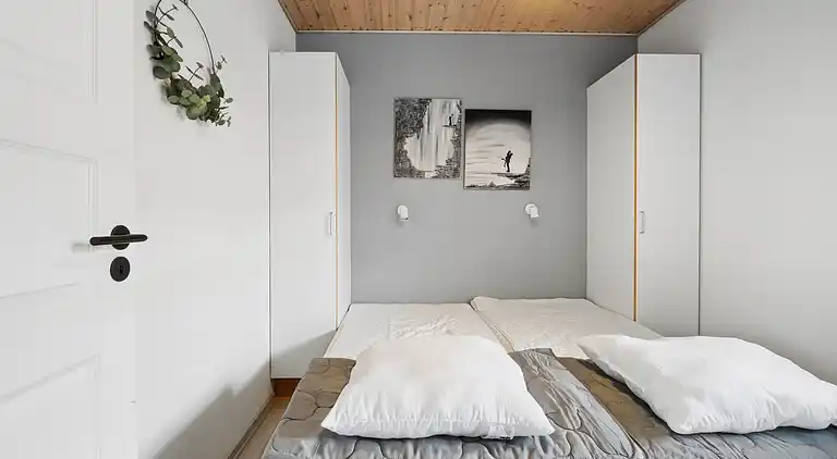 Ferielejlighed med pool på Bornholm