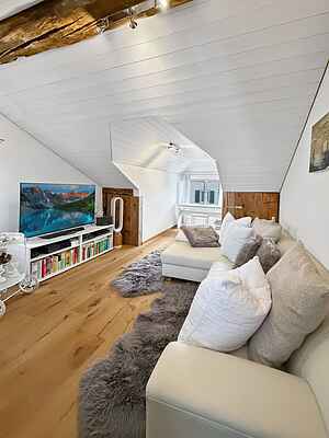 Elegant Lake Zurich House with Stunning Views and Private