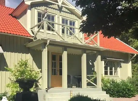 Superdejligt kunstnerhus i Bergkvara i Småland