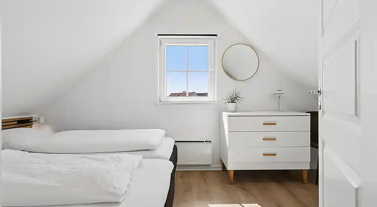 Mysigt, centralt och modernt sommarhus nära havet