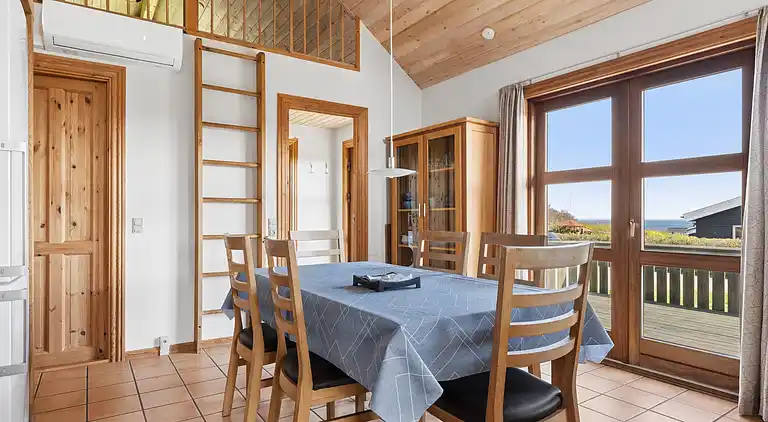 Hyggeligt sommerhus nær skov og strand