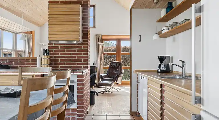 Hyggeligt sommerhus nær skov og strand