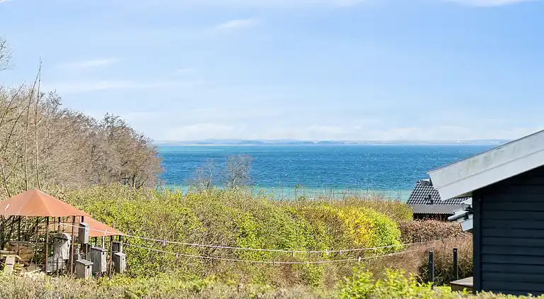 Hyggeligt sommerhus nær skov og strand