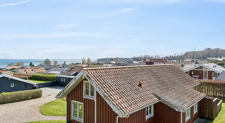 Hyggeligt sommerhus nær skov og strand