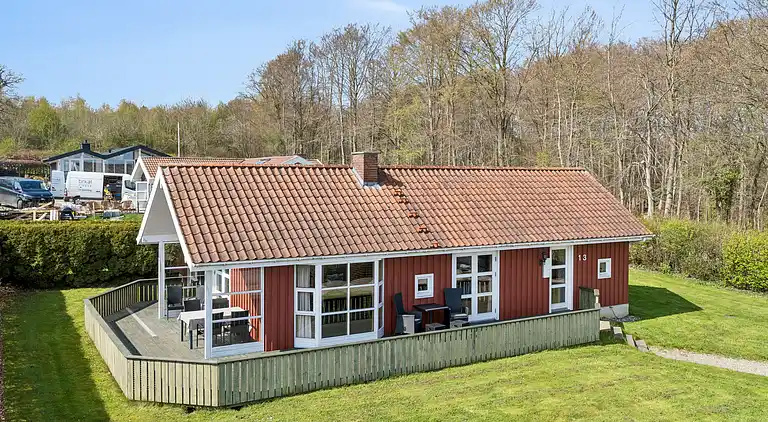 Hyggeligt sommerhus nær skov og strand