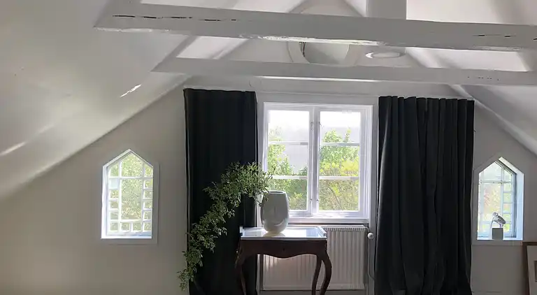 Superdejligt kunstnerhus i Bergkvara i Småland