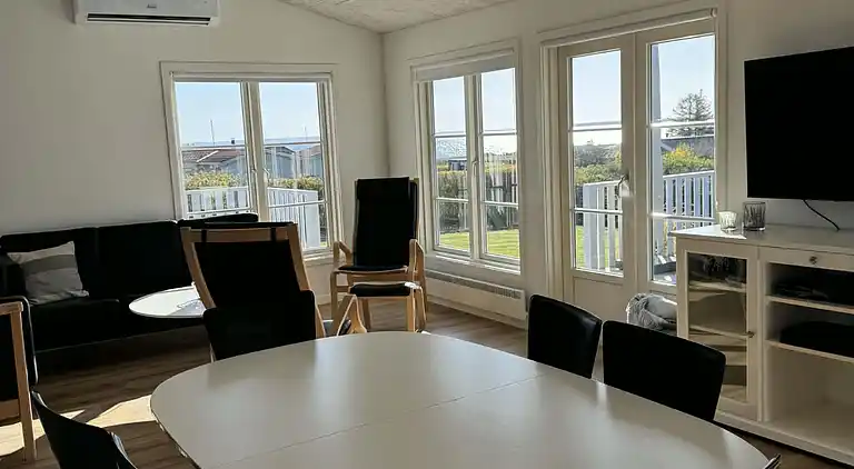 Dejligt sommerhus med skøn udsigt