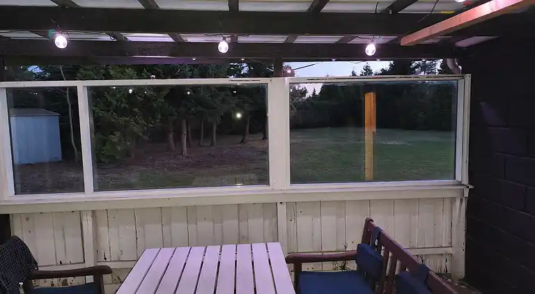 Nyrenoveret sommerhus med vildmarksbad, Marielyst