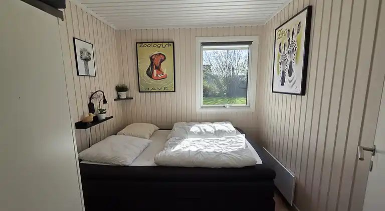 Rummeligt sommerhus tæt på Enebærodde