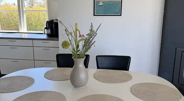 Dejligt sommerhus med skøn udsigt
