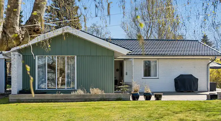 Hyggeligt sommerhus nær strand og Gilleleje