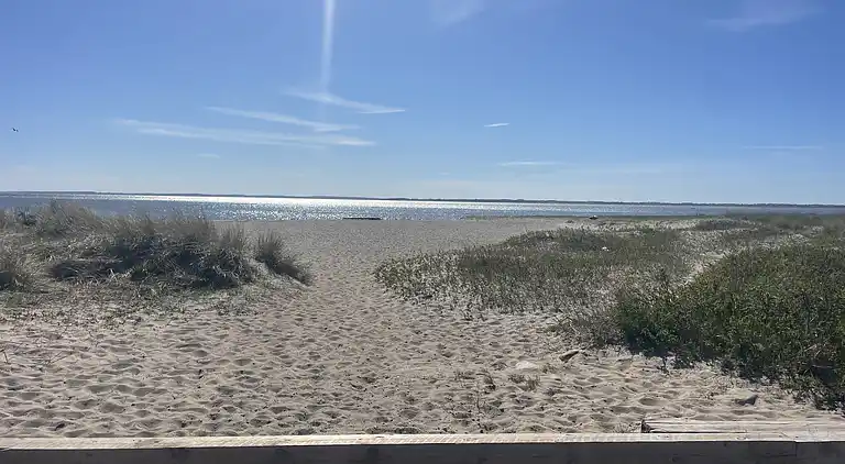 Sommerhus nær hav og surfcenter i Hundested
