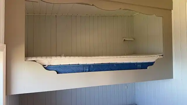 Helles und schönes Ferienhaus direkt am Wasser