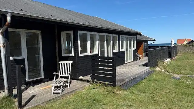 Helles und schönes Ferienhaus direkt am Wasser