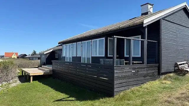 Helles und schönes Ferienhaus direkt am Wasser