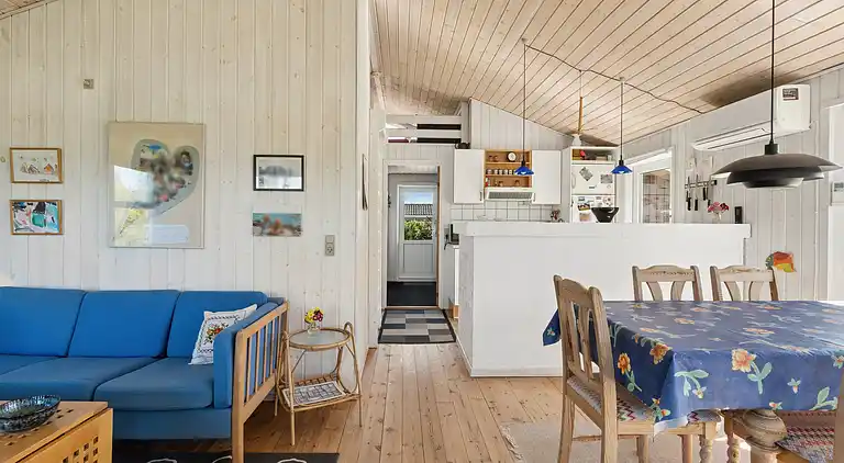 Charmerende feriehus tæt på stranden