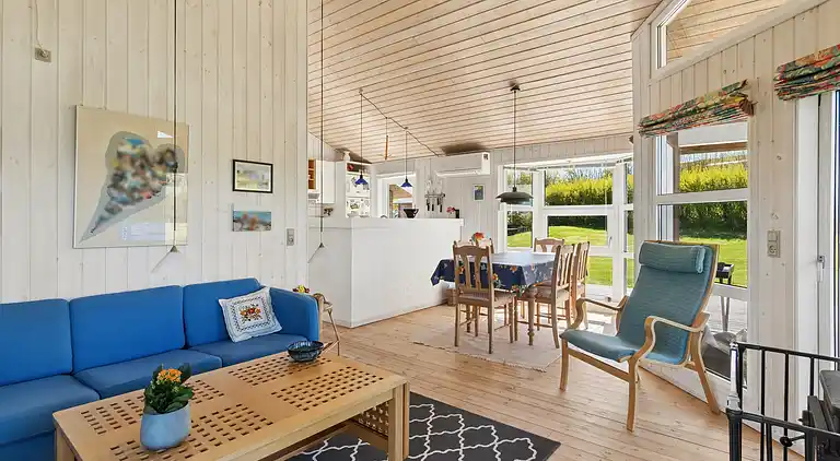Charmerende feriehus tæt på stranden