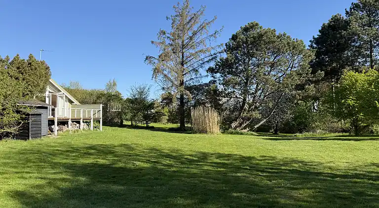 Hyggeligt sommerhus tæt på strand og natur