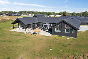 Big family holiday: pool, spa & activities