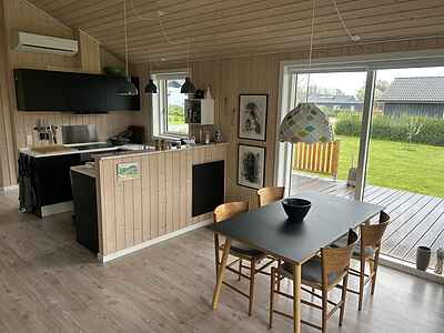 Lillehøj 6