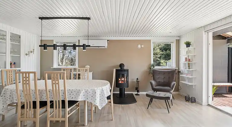Hus för 6 nära strand och Hals centrum